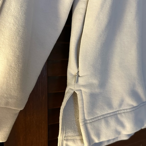 Athleta Retroplush Crewneck Sweatshirt SZ M - Picture 3 of 4